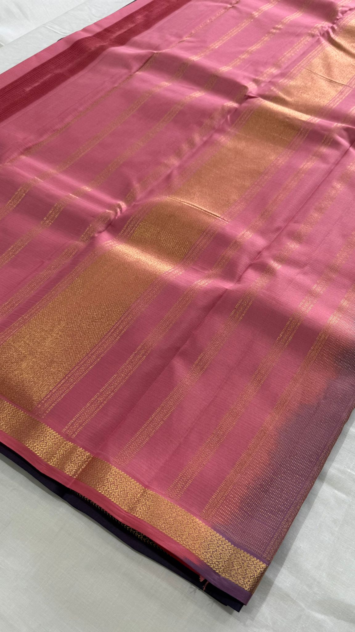Pure Handloom Kanjivaram Silk Saree – Deep Royal Purple with Pastel Pink Contrast Pallu (C019-002)