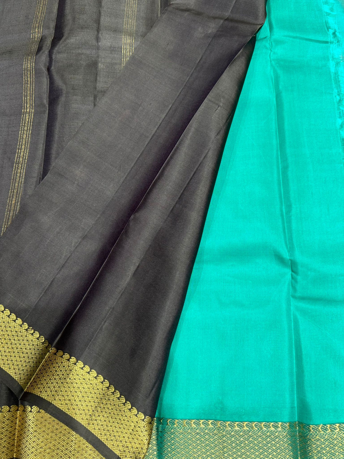 Handloom Teal Saree with Traditional Gold Zari Border (c017 026)