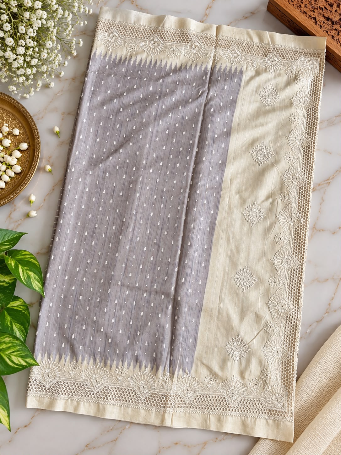 Semi Tussar Silk Saree – Dove Grey & Cream with Ikat Temple Transition and Scalloped Lace Cutwork Border (C023 045)