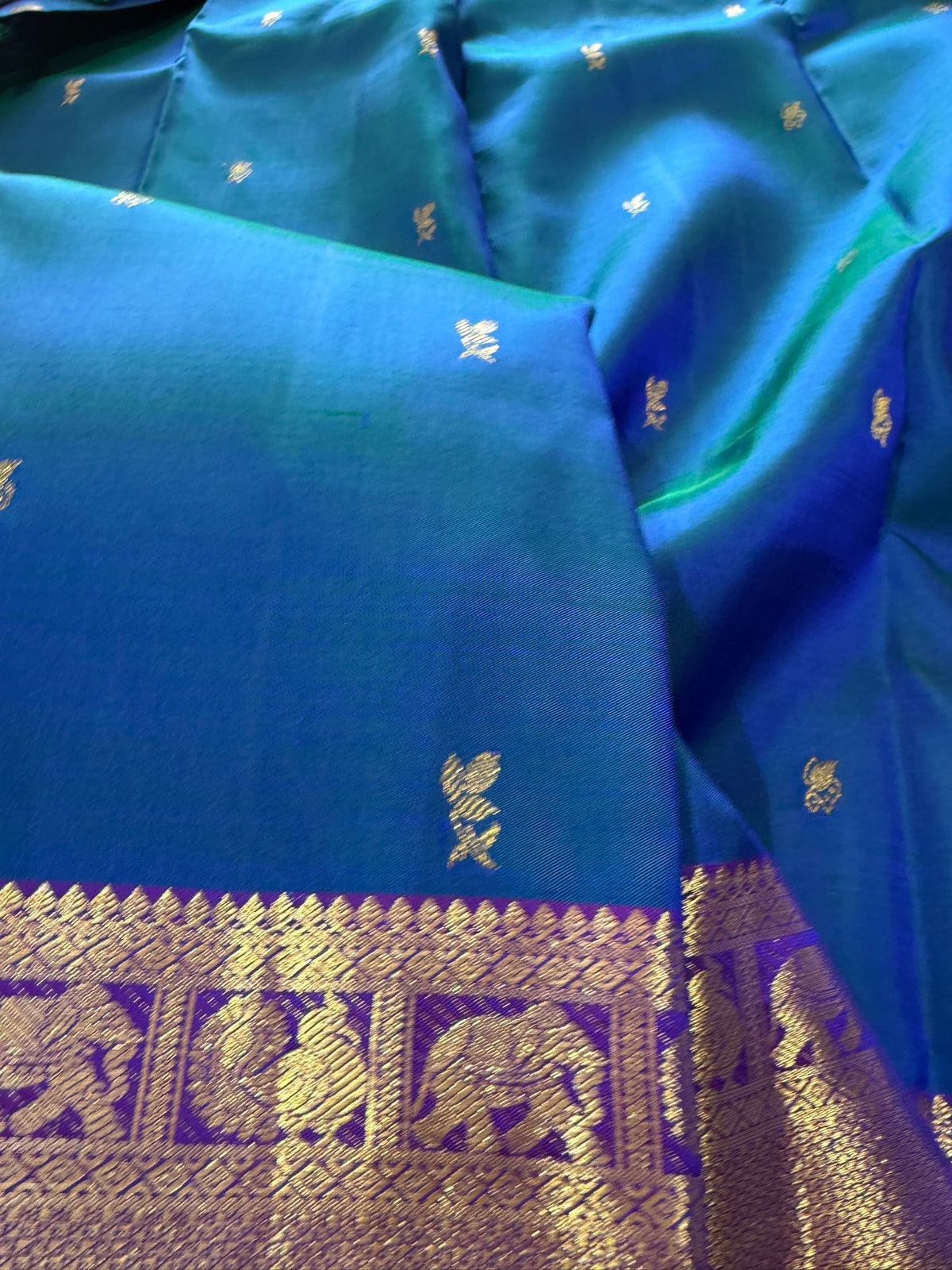 Pure Handloom Kanjivaram Silk Saree – Deep Navy Indigo with Royal Paisley & Mandala Antique Zari Border (C017-073)