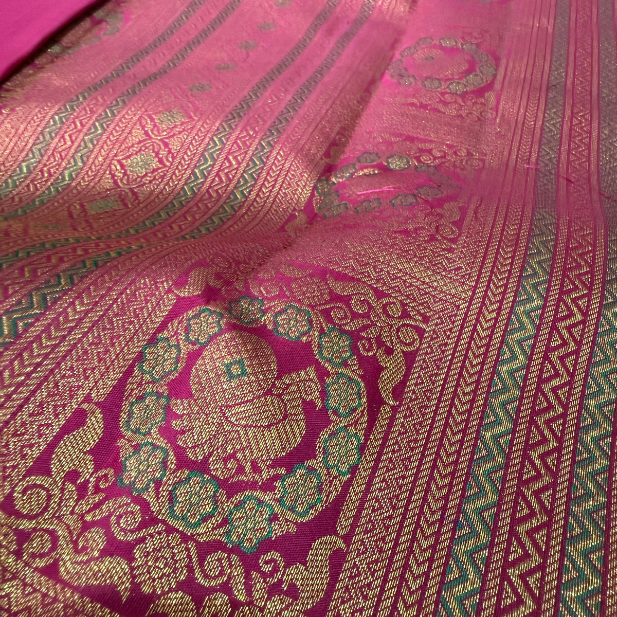 Radiant Red Traditional Saree with Rich Gold Zari Border (co17 134)